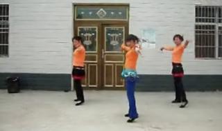 甜甜的小酒窝甜甜的笑是什么歌曲的 甜甜的小妹广场舞