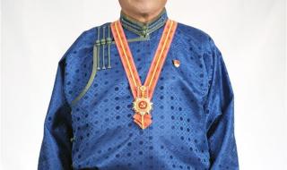 七一勋章观后感 七一勋章观后感