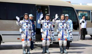 长征一号火箭的总任设计师是谁 容易火箭总设计师